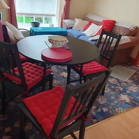 Lily's Place - Up To 4 Persons