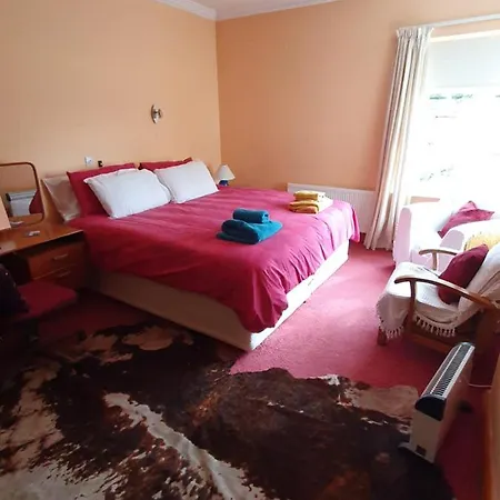 Lily's Place - Up To 4 Persons Апартаменты Бирр